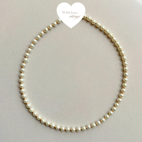 Classic pearl necklace