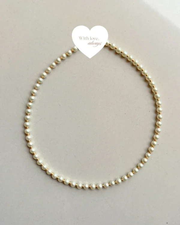 Classic pearl necklace