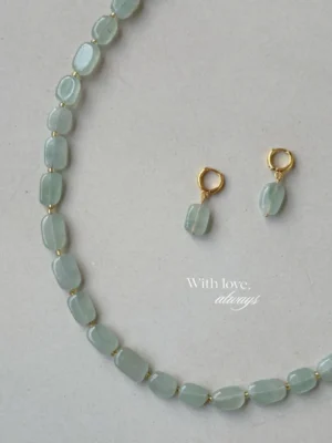 sage stone neckace2