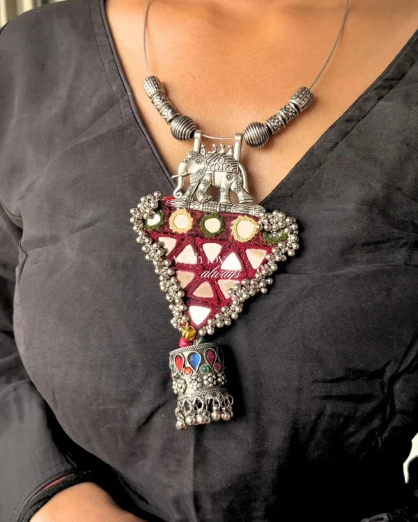 Elephant Motif Hasli Necklace