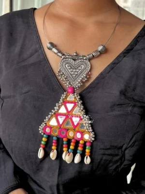 Mirror Work Heart Hasli Necklace